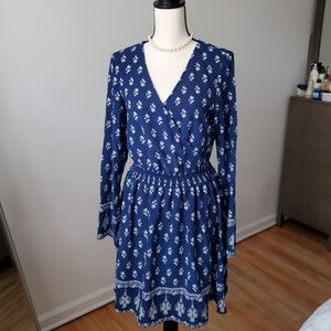 V-Neck Long Sleeve blue floral dress